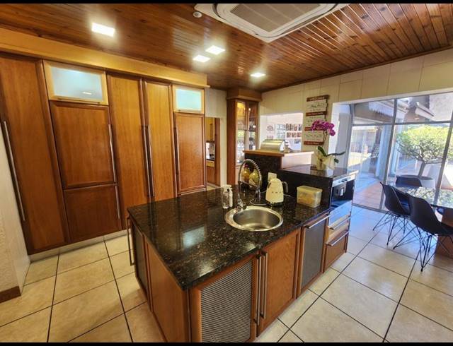 4 BEDROOM HOUSE FOR SALE IN BRACKENHURST